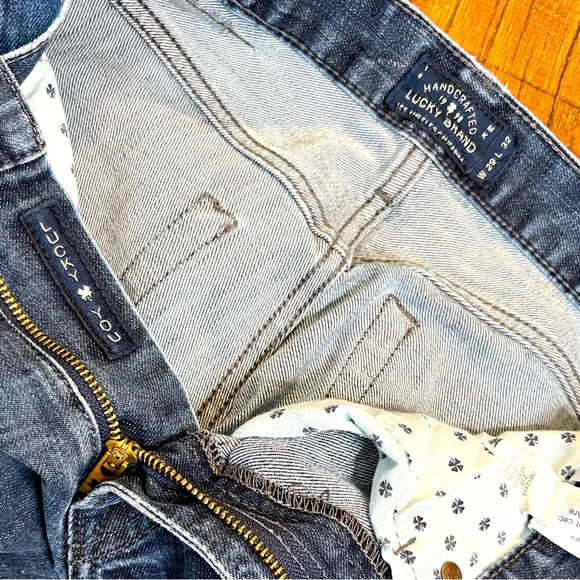 Lucky brand jeans size 29 w 32 L - Picture 3 of 8